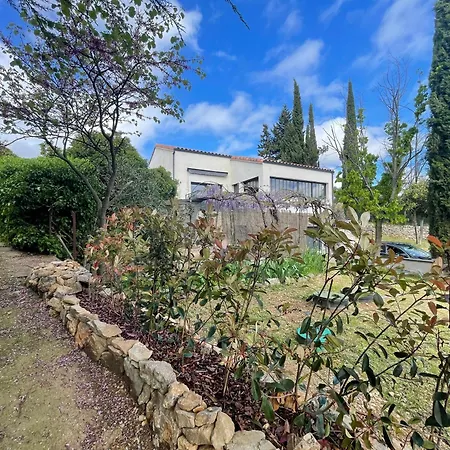 בית אירוח Proche Du Salagou, Agreable Avec Salle D'eau Et Wc Prive Lacoste (Herault)